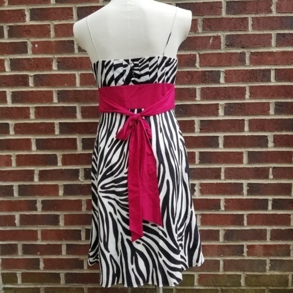 New Ann Taylor Zebra Print w/‎ hot pink sash Dress - Picture 3 of 4